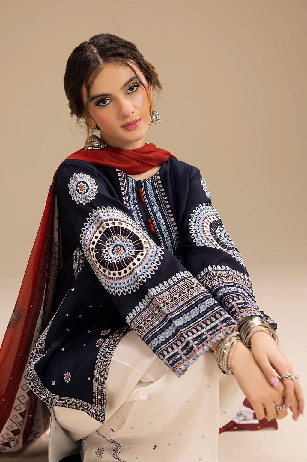 Premium Embroidered Dhanak Suit (3 Piece)