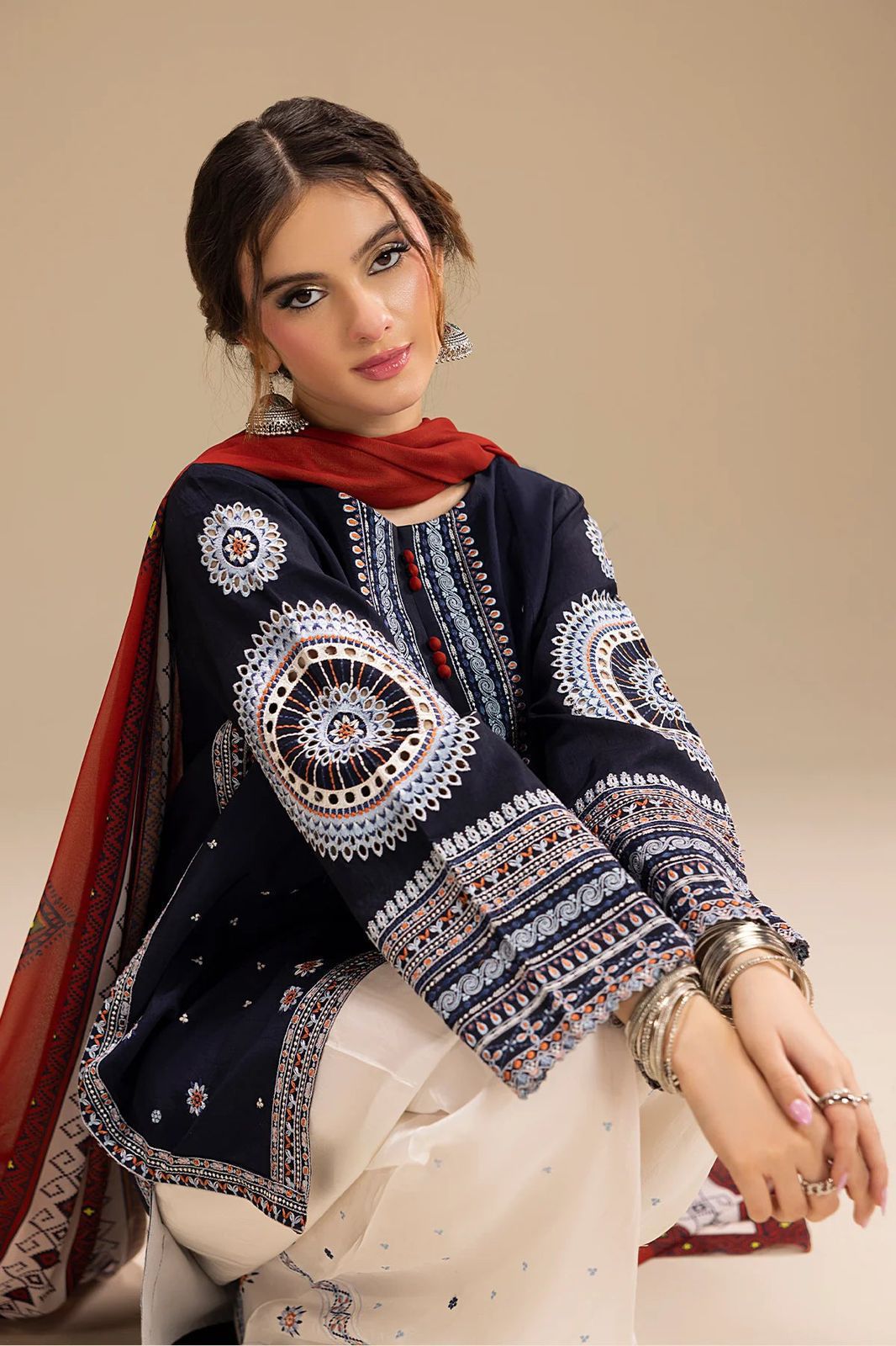 Premium Embroidered Dhanak Suit (3 Piece)